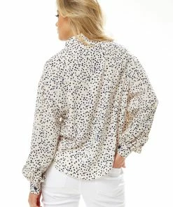 Liquorish Heart Print Shirt in Cream -Liquorish Sales Store 0038baad53df434daa44753064449f95 scaled