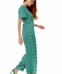 Liquorish Stroke Print Jumpsuit in Green -Liquorish Sales Store 00eb7a8ff2c245ab9b0084fc3d9ca9c2 scaled