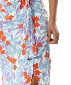 Liquorish Floral Knot Front Midi Skirt in Blue and Red - Blue & Red 11 Liquorish Floral Knot Front Midi Skirt in Blue and Red - Blue & Red -Liquorish Sales Store 011f43203e8642efb2e28462300846cf scaled