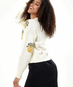 Liquorish Pineapple Pattern Cardigan - Cream -Liquorish Sales Store 0366d9d5818a4ba9aab1a32dea3915b4 scaled