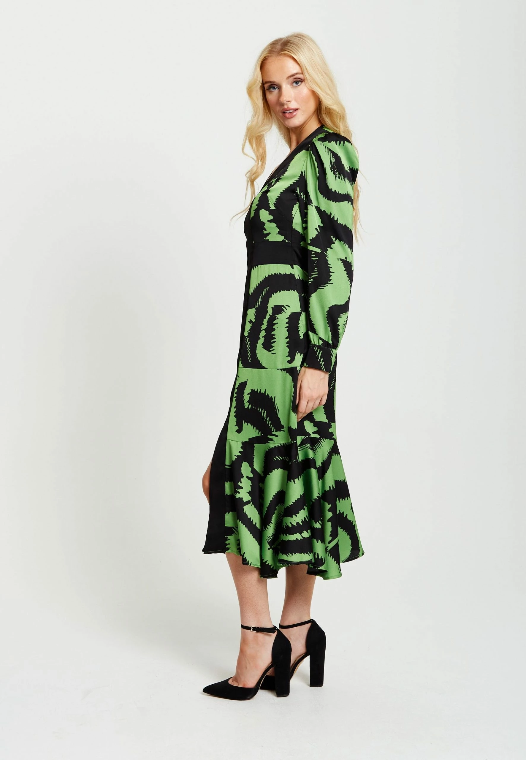 Liquorish Zebra Print Midi Dress with Front Slit and Long Sleeves - Green 5 Liquorish Zebra Print Midi Dress with Front Slit and Long Sleeves - Green - Image 3