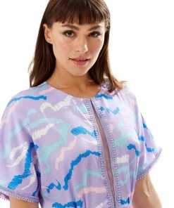 Liquorish Midi Abstract Zebra Print Dress with Mesh Detail in Lilac -Liquorish Sales Store 0b065adf0dc44e9785011a5a8c441930 scaled