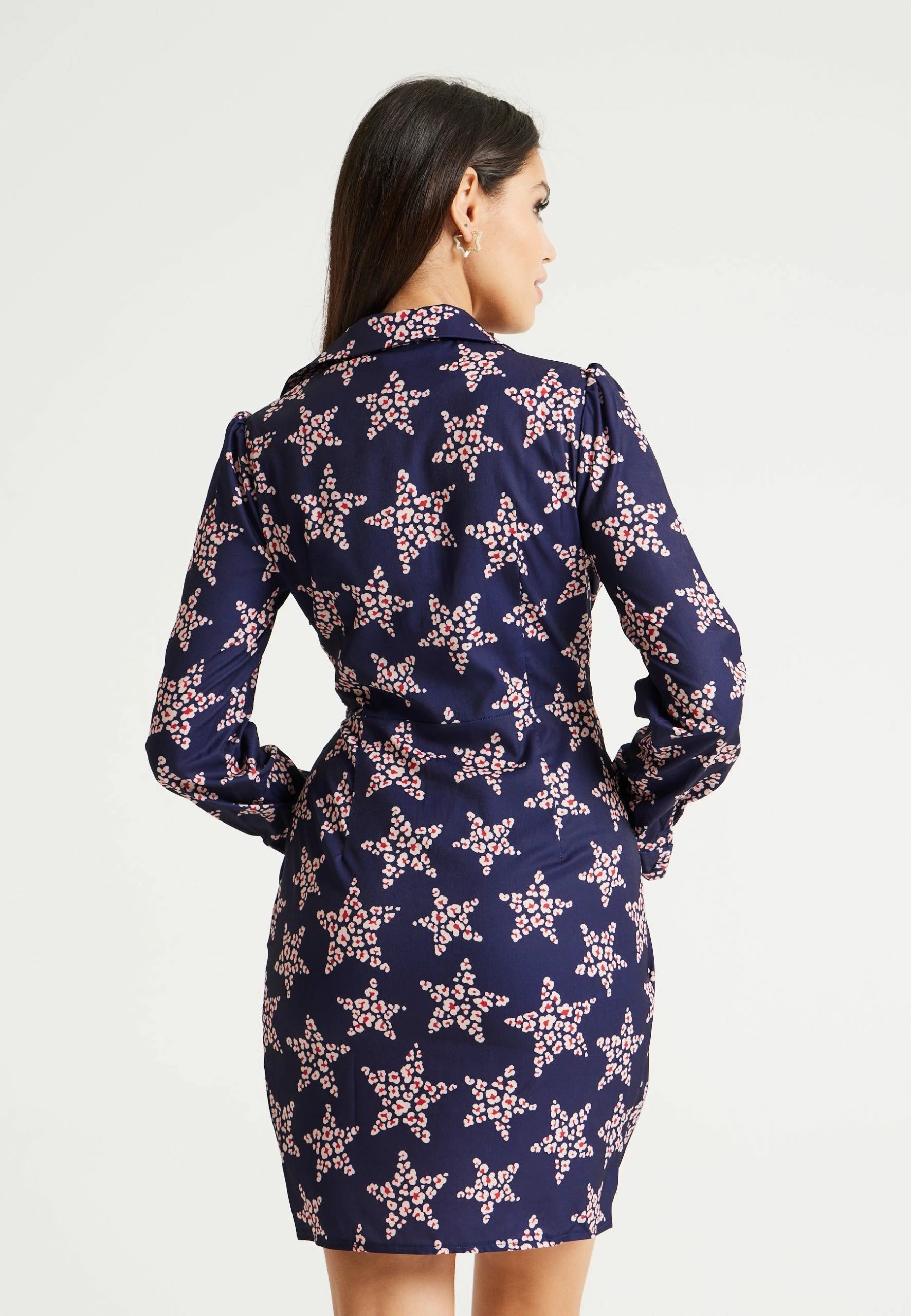 Liquorish Leopard Star Print Mini Dress with Collar and Twisted Front Detail in Navy - Blue/Navy 6 Liquorish Leopard Star Print Mini Dress with Collar and Twisted Front Detail in Navy - Blue/Navy - Image 4