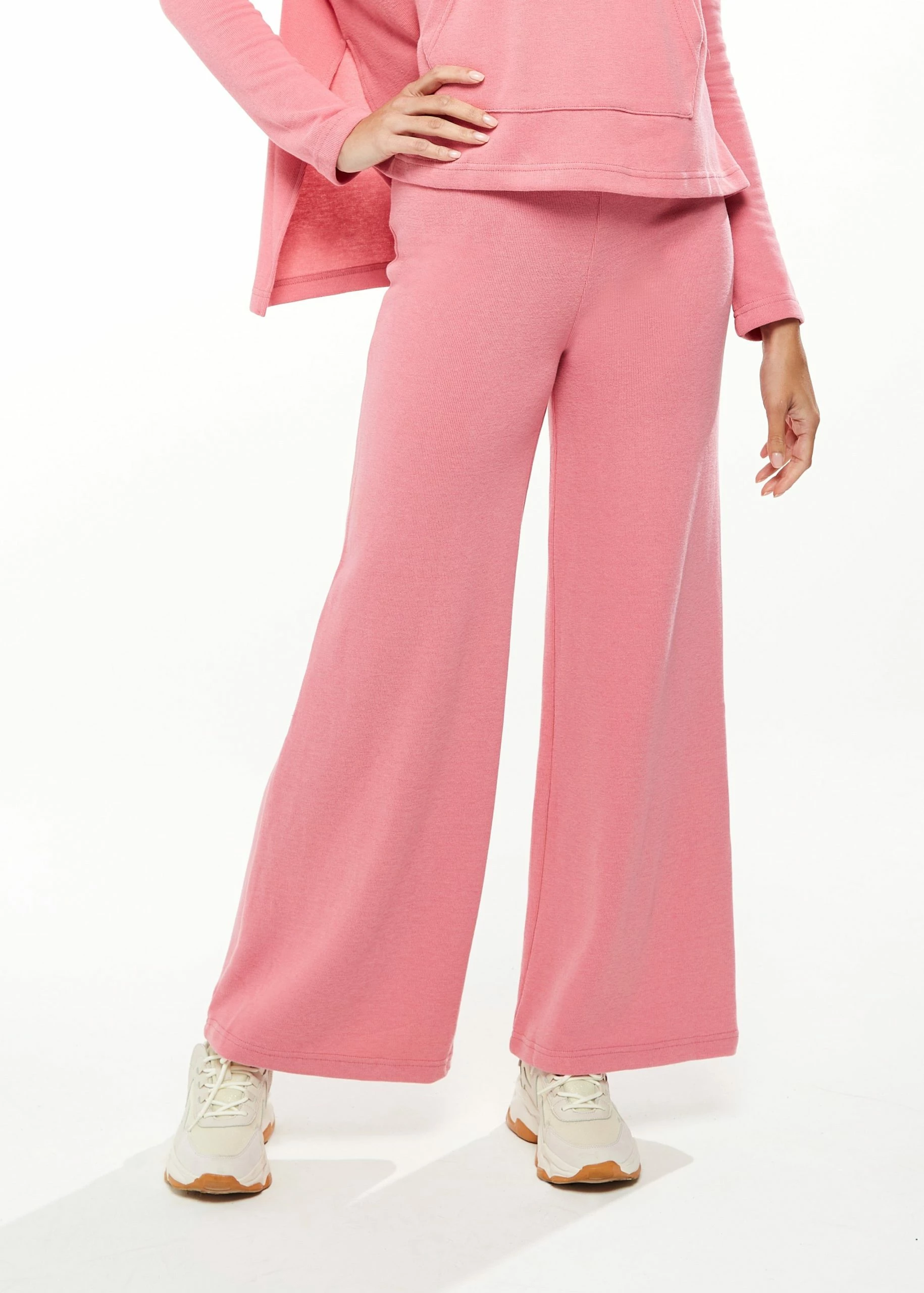 Liquorish Wide-leg Tracksuit Pant in Pink 5 Liquorish Wide-leg Tracksuit Pant in Pink - Image 3