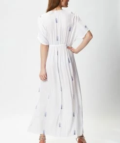 Liquorish White Maxi Beach Dress with Blue Pineapple Embroidery -Liquorish Sales Store 0f65ac1e9ffe43a5afe94812daf0b03b scaled