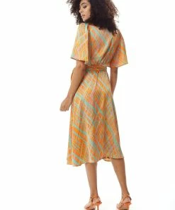 Liquorish Midi Wrap Dress in Orange Scribble Print -Liquorish Sales Store 13ad2bac45034d75936f2e21dfde4768 scaled