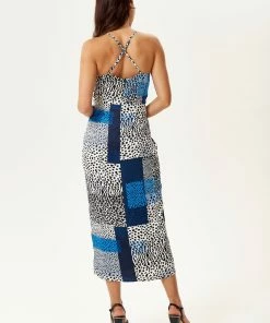 Liquorish Cami Midi Dress in Blue Square Animal Print 9 Liquorish Cami Midi Dress in Blue Square Animal Print -Liquorish Sales Store 207e0a8225fc42af82e40fb91916f3d5 scaled