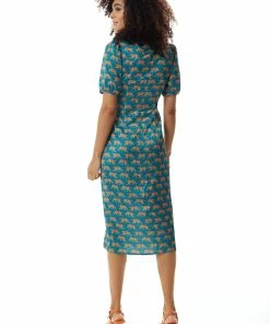 Liquorish Tiger Print Midi Dress with Cut Out Front in Petrol Blue -Liquorish Sales Store 2195a8f226774a12ba83a59aaff4aa31 scaled