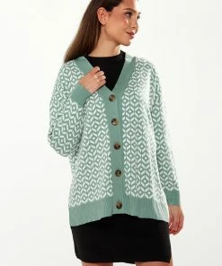 Liquorish Geometric Pattern Cardigan in Green & Off White