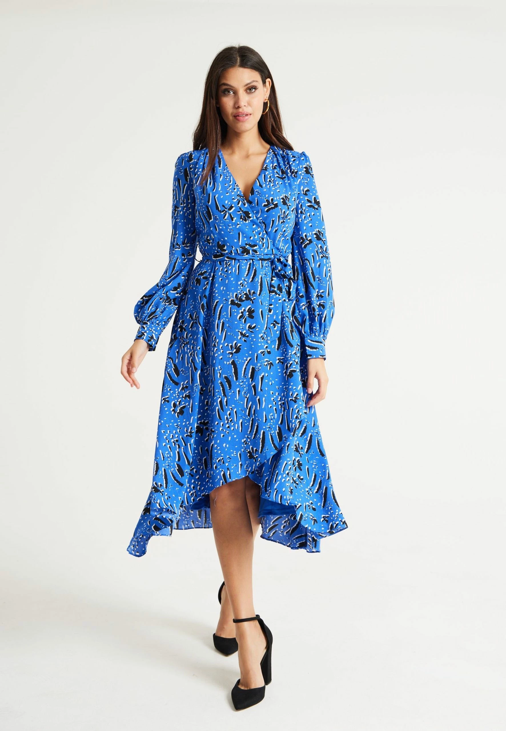 Liquorish Painterly Floral Print Midi Dress in Blue 5 Liquorish Painterly Floral Print Midi Dress in Blue - Image 3