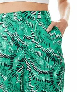 Liquorish Abstract Print Wide Leg Trousers in Green 9 Liquorish Abstract Print Wide Leg Trousers in Green -Liquorish Sales Store 286b53c6445943b2bfca899da52459b7 scaled
