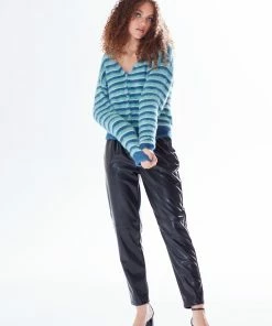 Liquorish textured striped cardigan in blue, turquoise & white tones -Liquorish Sales Store 2d0b0fa679354d78b739655be26791ed scaled