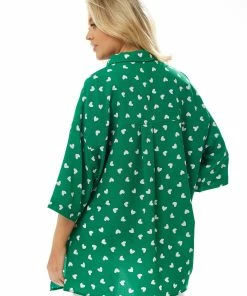 Liquorish White Heart Print Shirt in Green -Liquorish Sales Store 348644dfb80141e99f49a69c22e34b79 scaled