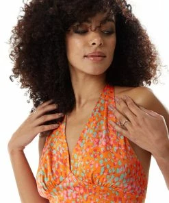 Liquorish Halterneck Crop Top in Orange -Liquorish Sales Store 34aa49b55cf042dcbae1608ecc11440e scaled