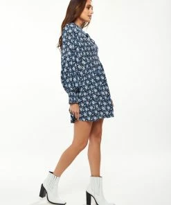 Liquorish Floral Print Smock Mini Dress with Peter Pan Collar in Blue -Liquorish Sales Store 35617de0d8e8457db972896f830aa247 scaled