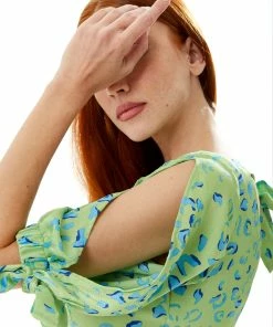 Liquorish Animal Print Mini Dress With a Back Tie Up in Mint - Green -Liquorish Sales Store 3a60f5058cb84e1b8864794dc61ee536 scaled