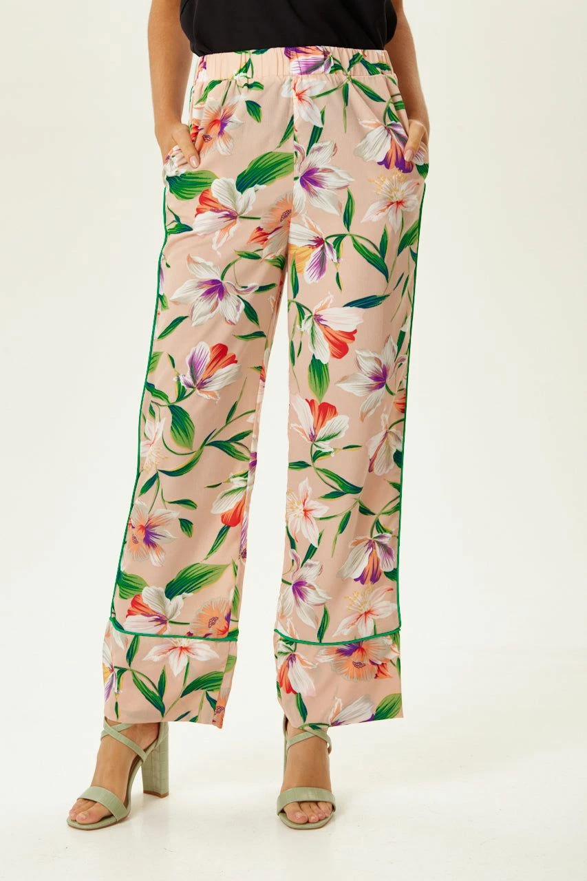Liquorish Trousers in Floral Print with Green Piping - Multicolour 4 Liquorish Trousers in Floral Print with Green Piping - Multicolour - Image 2