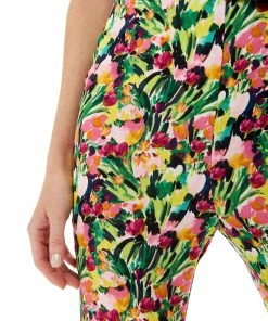Liquorish High Waist Trousers in floral print - Multicolour 11 Liquorish High Waist Trousers in floral print - Multicolour -Liquorish Sales Store 3ebb37bfcc384f3f8d85fd4115f79ecb scaled