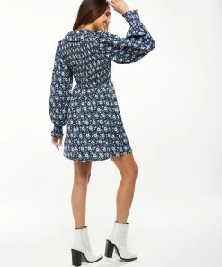 Liquorish Floral Print Smock Mini Dress with Peter Pan Collar in Blue -Liquorish Sales Store 3efe52f7dced46d194492eada81edca0 scaled