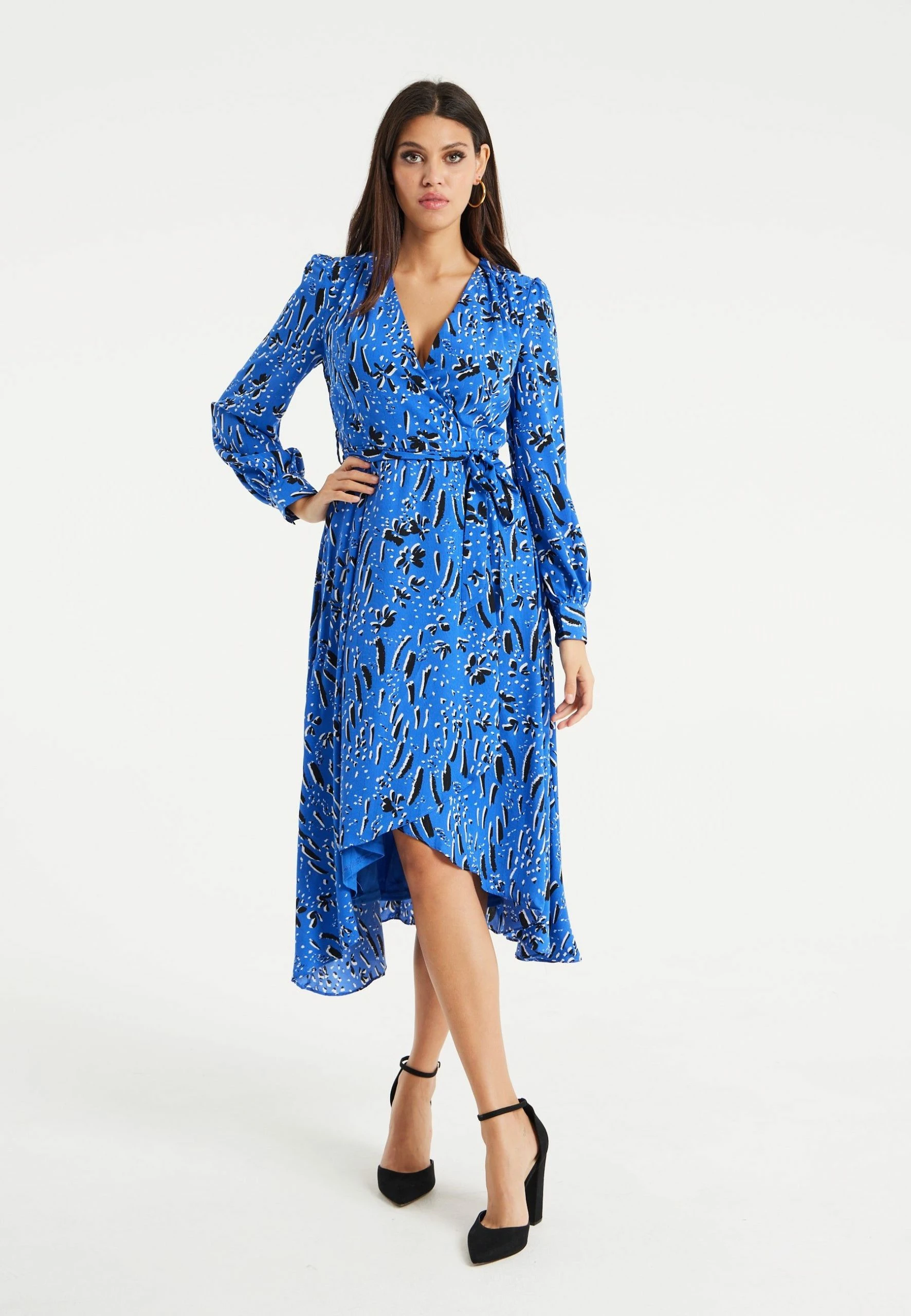 Liquorish Painterly Floral Print Midi Dress in Blue 3 Liquorish Painterly Floral Print Midi Dress in Blue