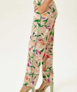 Liquorish Trousers in Floral Print with Green Piping - Multicolour 9 Liquorish Trousers in Floral Print with Green Piping - Multicolour -Liquorish Sales Store 4028e1fbd0374fe2b173729c40755a51