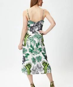 Liquorish Bird and Floral Print Midi Wrap Dress - Multicolour 10 Liquorish Bird and Floral Print Midi Wrap Dress - Multicolour -Liquorish Sales Store 4095bd8432ba48d8b8301a79f57184ad scaled