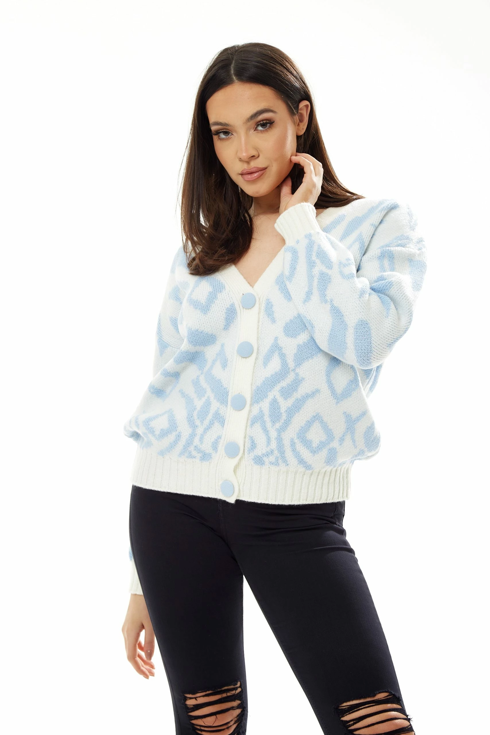 Liquorish Geometric Pattern Cardigan in Blue and White 3 Liquorish Geometric Pattern Cardigan in Blue and White