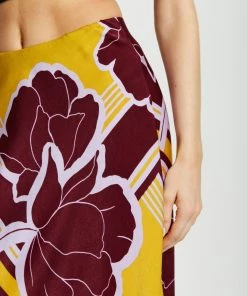 Liquorish Geometric Floral Print Midi Skirt in Mustard and Burgundy - Multicolour -Liquorish Sales Store 4933c6b553964d15ba41f4e3098fafc2 scaled
