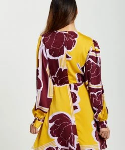 Liquorish Geometric Floral Print Mini Wrap Dress in Mustard and Burgundy - Multicolour -Liquorish Sales Store 4d2cd2d0a67c48a48efa79ddabb44bce scaled