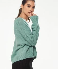Liquorish Ribbed V-Neck Jumper in Green -Liquorish Sales Store 4da11c5f19a0480081904fcc2c9179a9 scaled