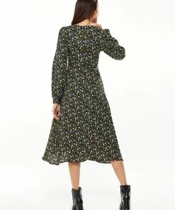 Liquorish Black Floral Print Midi Dress with Lurex and Neck Detail - Multicolour -Liquorish Sales Store 4e50f586f232415d9f2c8e0499e2edf0 scaled