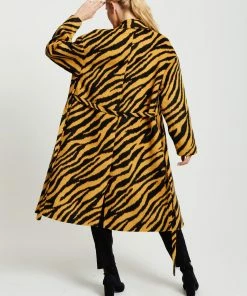 Liquorish Zebra Print Longline Coat in Mustard and Black -Liquorish Sales Store 500d2e3ac47f49b398ac79b18980de8b scaled