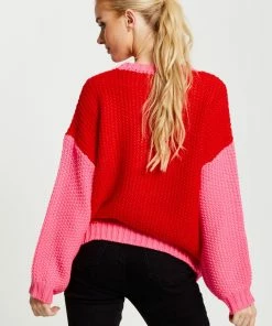Liquorish Contrast Sleeve Jumper in Pink and Red -Liquorish Sales Store 56e5ea178bba4af6b081947a9952c800 scaled