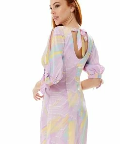 Liquorish Mini Abstract Brush Stroke Print Dress With a V Neck, Tie Back and Tie Sleeves in Lilac - Yellow -Liquorish Sales Store 5a9c5a8054a54ceb9ac8ec7527a13c10 scaled