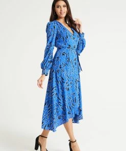 Liquorish Painterly Floral Print Midi Dress in Blue 11 Liquorish Painterly Floral Print Midi Dress in Blue -Liquorish Sales Store 5cd9bc9584d74d70935cc939b123dfdb scaled