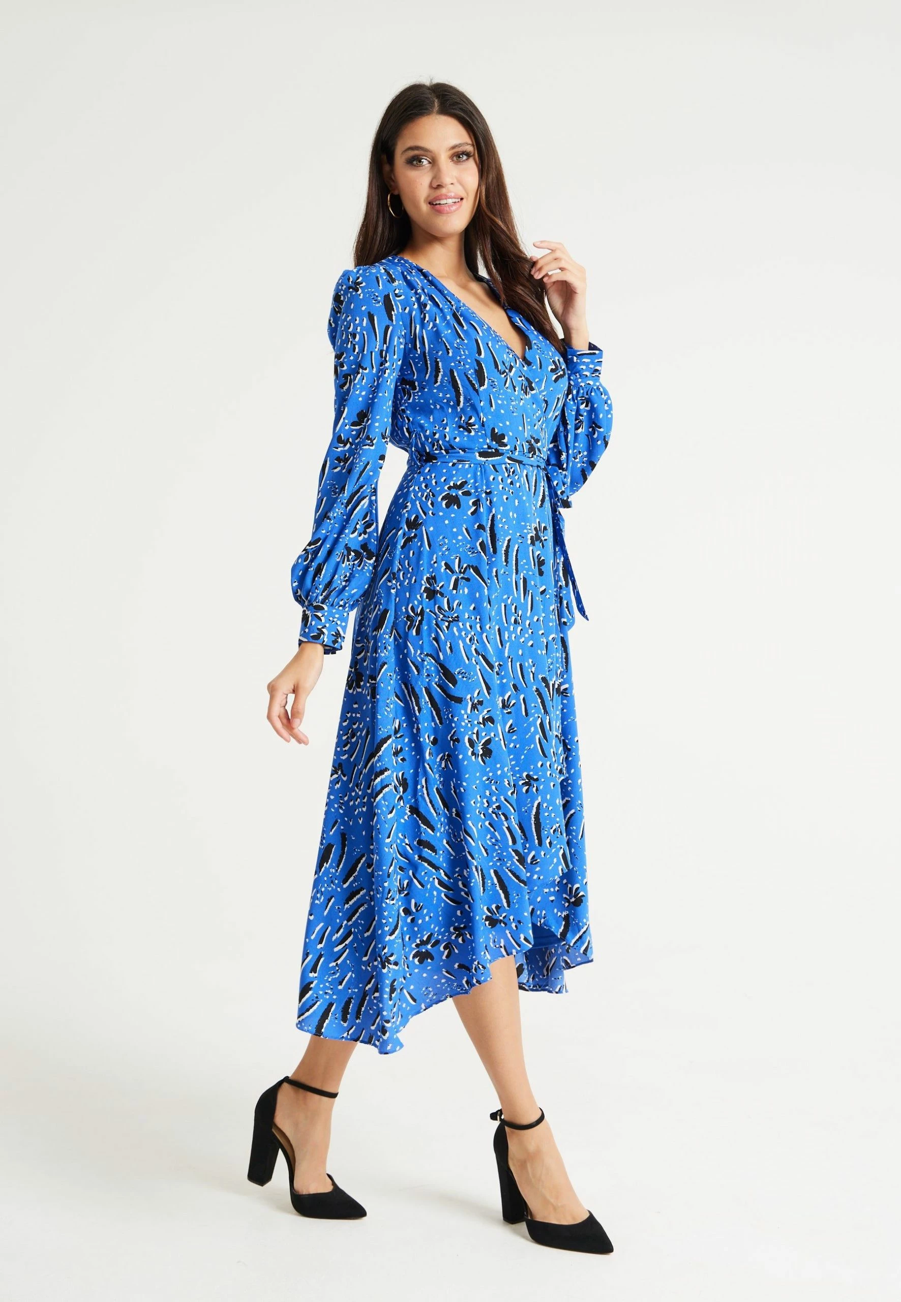 Liquorish Painterly Floral Print Midi Dress in Blue 6 Liquorish Painterly Floral Print Midi Dress in Blue - Image 4
