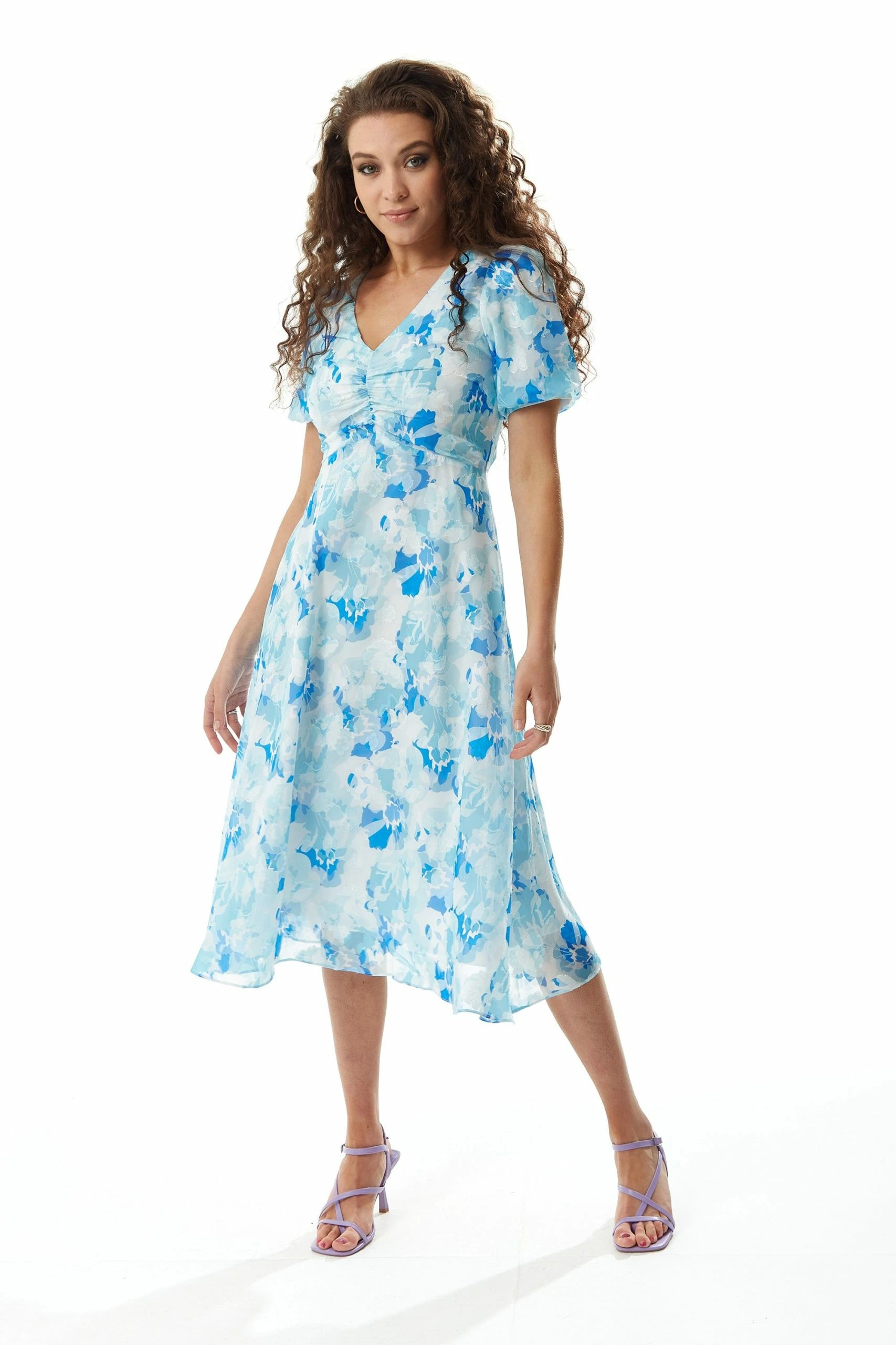 Liquorish Blue Floral Midi Dress with Short Sleeves 3 Liquorish Blue Floral Midi Dress with Short Sleeves