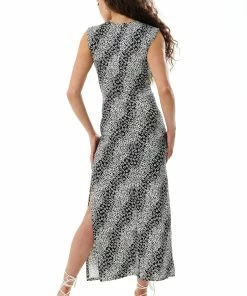 Liquorish Black and White Floral Jersey Maxi Dress with Cut out details - Black/White -Liquorish Sales Store 611356626e274368b4dd2a6fbf36ab3b scaled