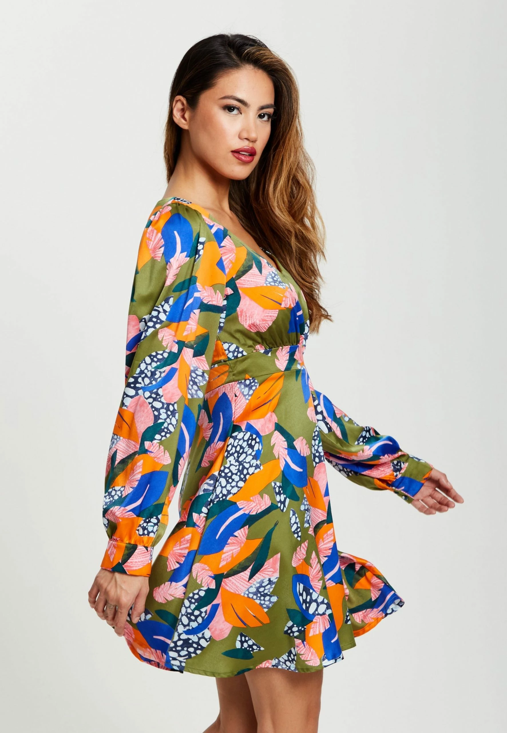 Liquorish Abstract Leaf Print Mini Dress in Olive - Multicolour 6 Liquorish Abstract Leaf Print Mini Dress in Olive - Multicolour - Image 4