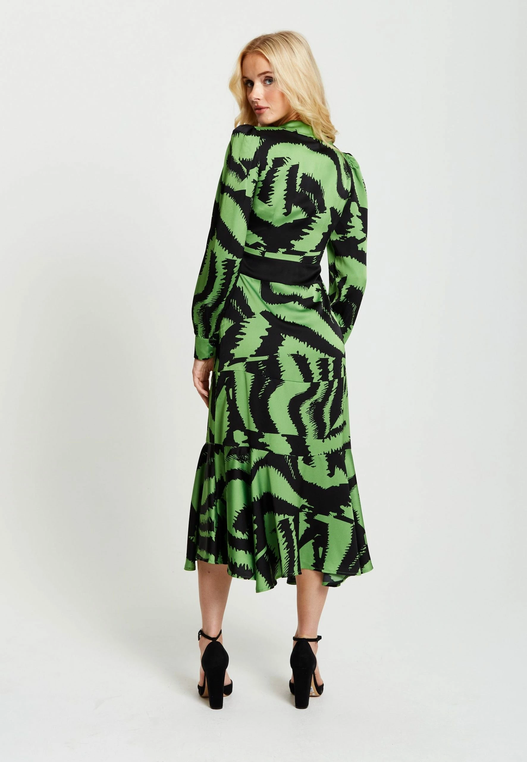 Liquorish Zebra Print Midi Dress with Front Slit and Long Sleeves - Green 6 Liquorish Zebra Print Midi Dress with Front Slit and Long Sleeves - Green - Image 4
