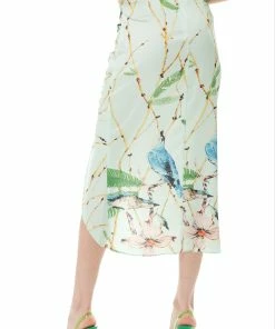 Liquorish Bird Print Midi Skirt in Mint Green -Liquorish Sales Store 698dc64f2b604945a2d1cd1223d3bdb3 scaled