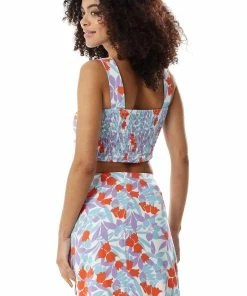 Liquorish Tie Front Floral Print Crop Top in Blue and Red - Blue & Red -Liquorish Sales Store 6c0b5074e1fd43d180b8b580b448dd06 scaled