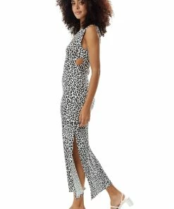 Liquorish Black and White Animal Print Jersey Maxi Dress with Cut out details - Black/White 9 Liquorish Black and White Animal Print Jersey Maxi Dress with Cut out details - Black/White -Liquorish Sales Store 75d07d3002fb4b978048447c31f9a670 scaled