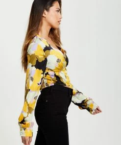 Liquorish Earth Tone Floral Print Crop Top - Multicolour -Liquorish Sales Store 77f181b749924696a36814360904ca5d scaled