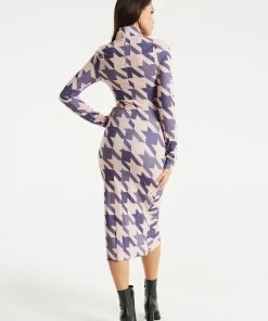 Liquorish Overscale Houndstooth Print Midi Dress with High Neck & Ruching Detail - Multicolour 9 Liquorish Overscale Houndstooth Print Midi Dress with High Neck & Ruching Detail - Multicolour -Liquorish Sales Store 78f3caa36de349d098d2b8db3123da31 scaled