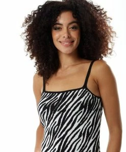 Liquorish Knitted Dress in Black and White Zebra Pattern - Black/White -Liquorish Sales Store 79ba1ba4c5e04de5adddbb8370f3165c scaled