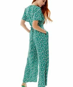 Liquorish Stroke Print Jumpsuit in Green -Liquorish Sales Store 7b9afb6dad024d929e6ce9a48181bf3f scaled