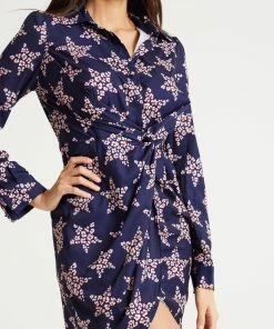Liquorish Leopard Star Print Mini Dress with Collar and Twisted Front Detail in Navy - Blue/Navy 12 Liquorish Leopard Star Print Mini Dress with Collar and Twisted Front Detail in Navy - Blue/Navy -Liquorish Sales Store 7cf3378c2db14334a8ea0ceea8812e53 scaled