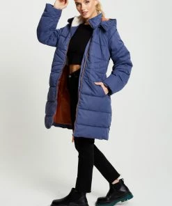 Liquorish Hooded Puffer Coat in Navy - Blue/Navy -Liquorish Sales Store 7dc401c883dc41e6b9ef121baedcde96 scaled