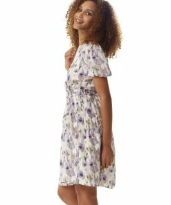 Liquorish Lilac Floral Mini Dress with Belt -Liquorish Sales Store 816bacc6e1fb409687c1d08f107236df scaled